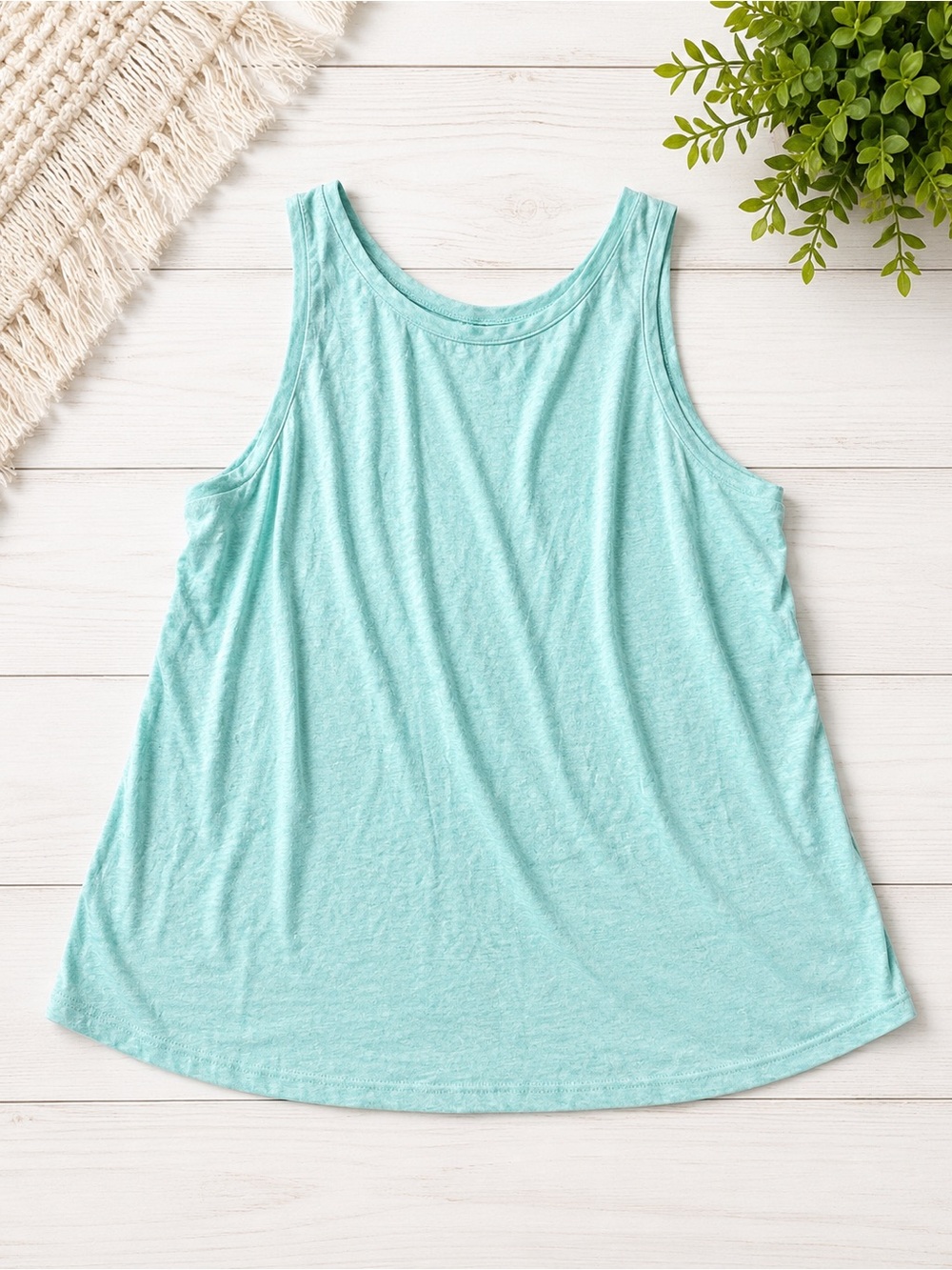 Cute turquoise Sew Lovely tank top in size Large. 655